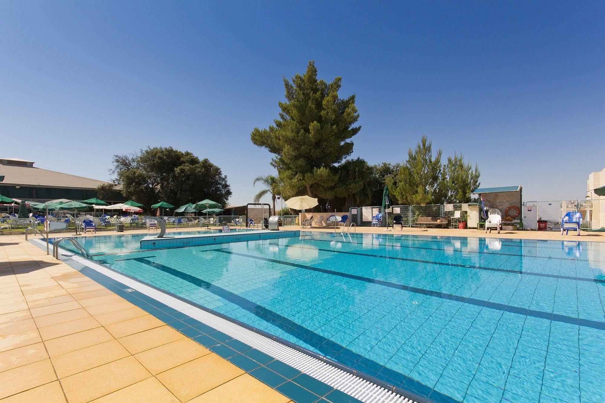 Shoresh Green Hills Family Suites Hotel Ngoại thất bức ảnh